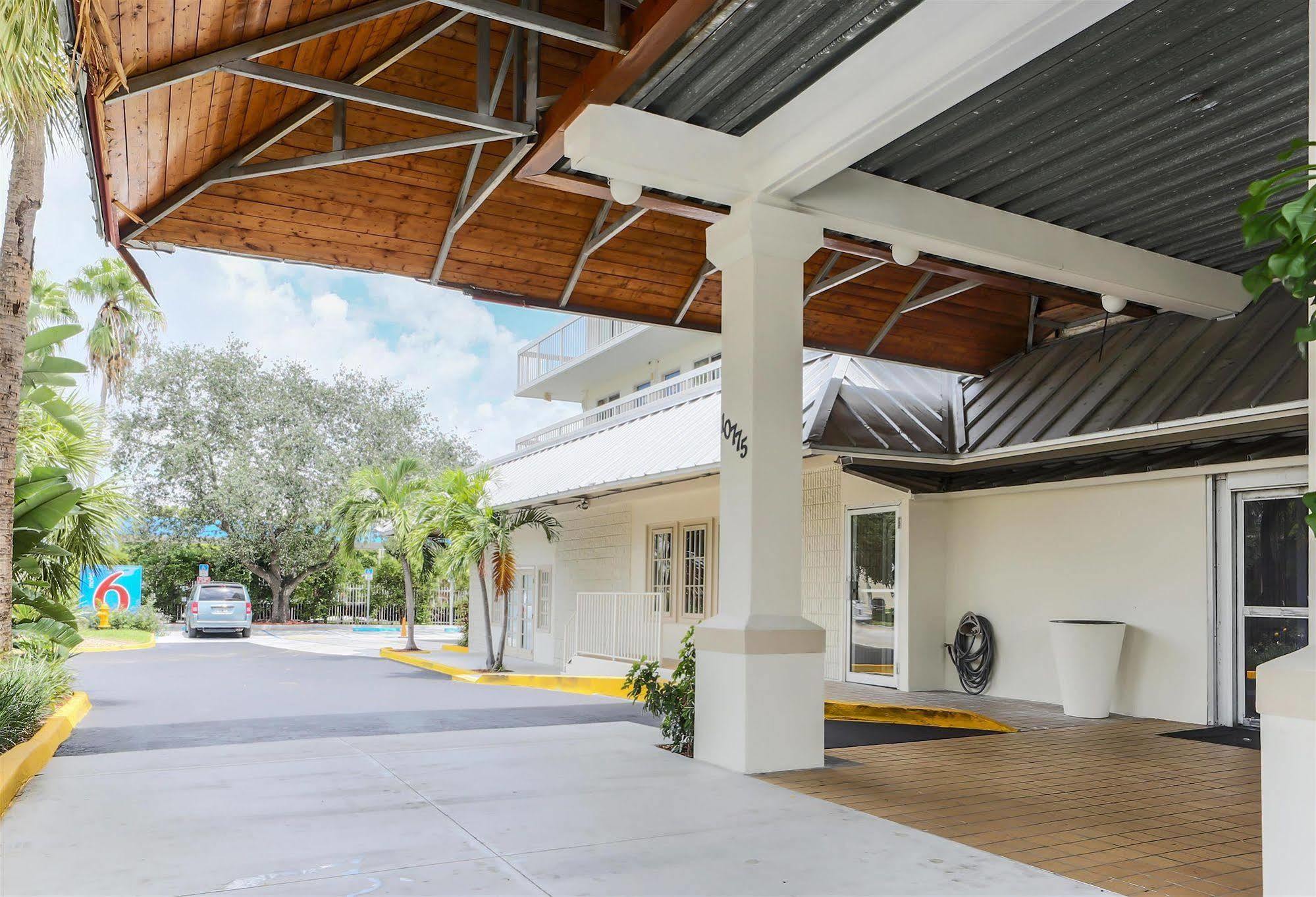 Motel 6-Cutler Bay, Fl Экстерьер фото