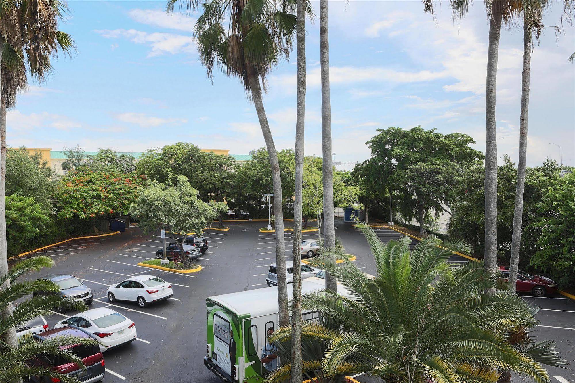 Motel 6-Cutler Bay, Fl Экстерьер фото